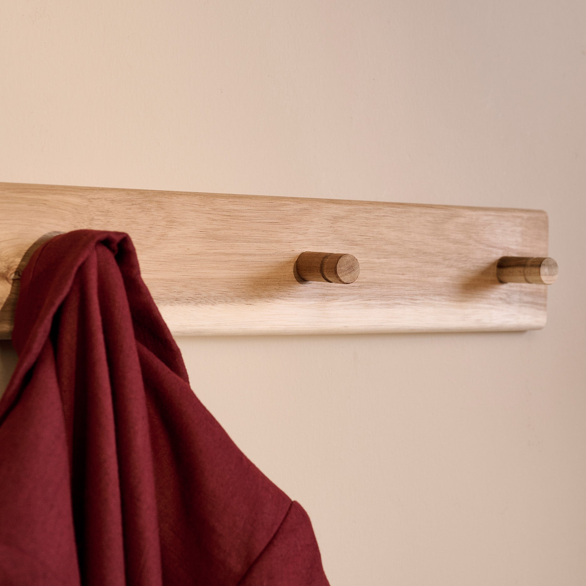 Wood II knagrække i akacietræ L60 cm